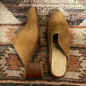 Women's Tan Leather Mules